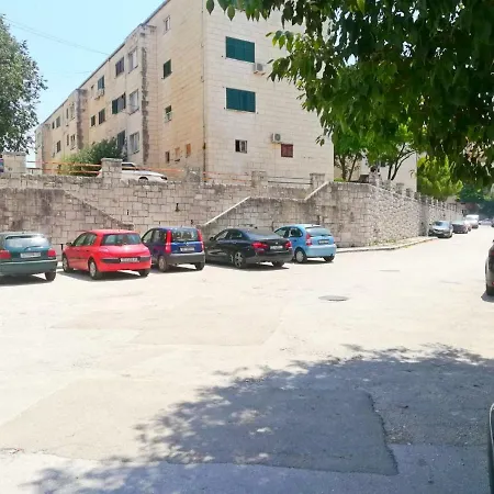 Apartment Sara Poljud Split